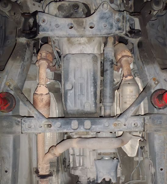 Захист КПП і роздатки для Toyota Land Cruiser Prado 120 2002-2009 KOLCHUGA Standart 1.0610.00 фото ##SPECS## Об'єм двигуна: V-4.0 V6 | Примітка: захищає тільки КПП та РКПП