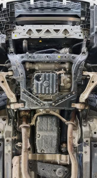 Захист двигуна, КПП і радіатора для Lexus IS 250 / IS 300 (XE3) 2020- KOLCHUGA Standart 1.1332.00 фото ##SPECS## Об'єм двигуна: V-2,0i; 2,5і; 3,5i | Примітка: АКПП / тільки 4x4